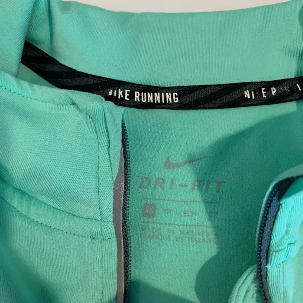 Nike Top Womens XS Extra Small Pistachio Dri Fit Element Running Half Zip *READ